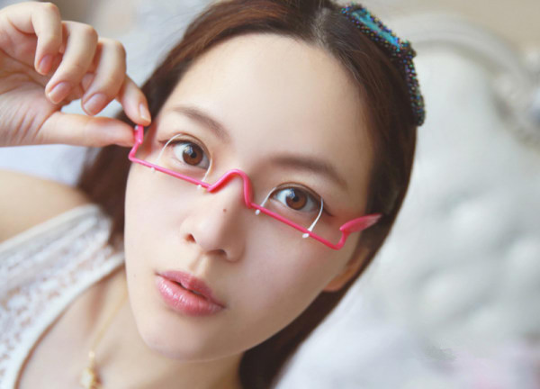 “雙眼皮神器”網(wǎng)上熱賣，當心佩戴不當患眼疾！