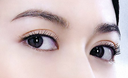 開眼角+雙眼皮，眼睛變大其實很簡單！