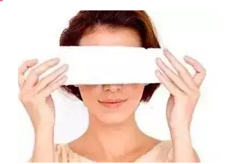 起床眼睛腫？原因可能是這些