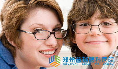 高度近視遺傳嗎？做手術(shù)安心嗎？