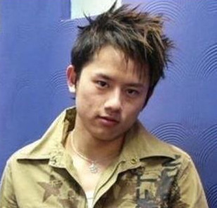 網(wǎng)曝鹿晗韓庚吳亦凡舊照！全能愛豆誰更辣眼？