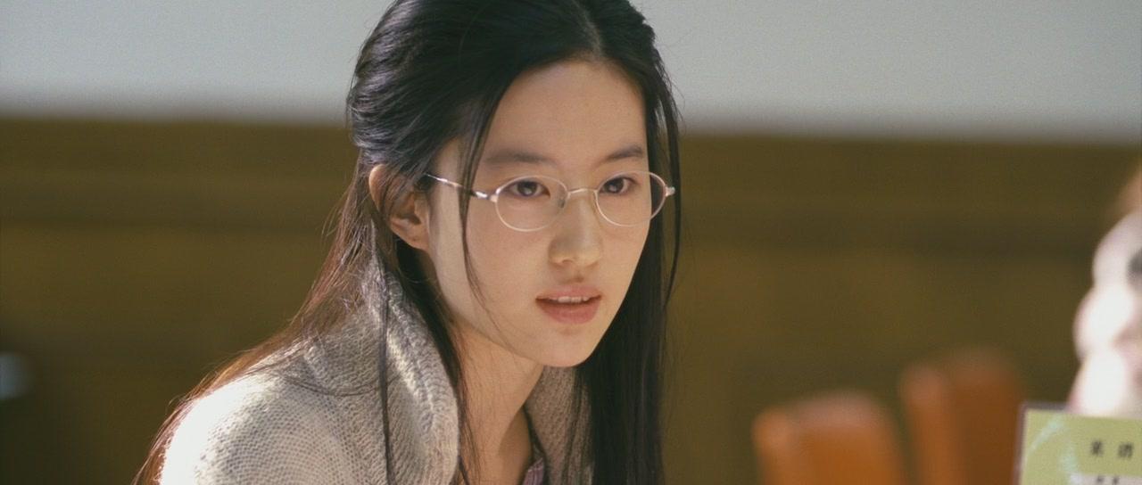 誰說明星不近視？戴眼鏡的他們你認識幾個？